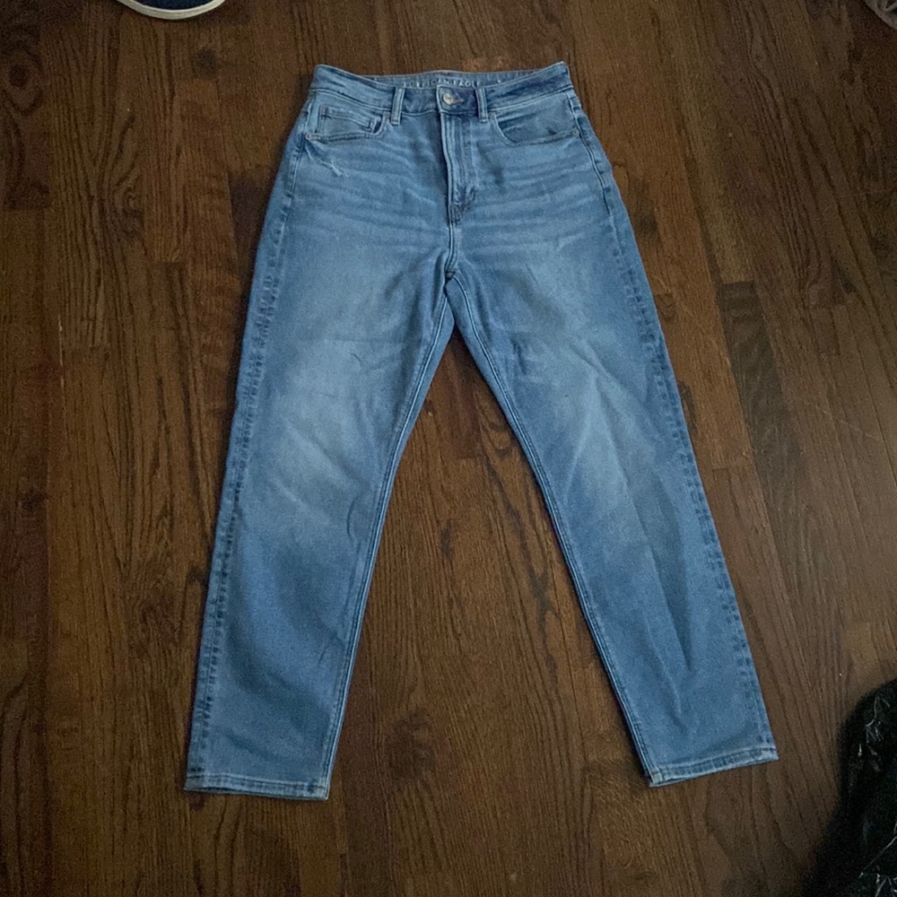 light wash mom jean